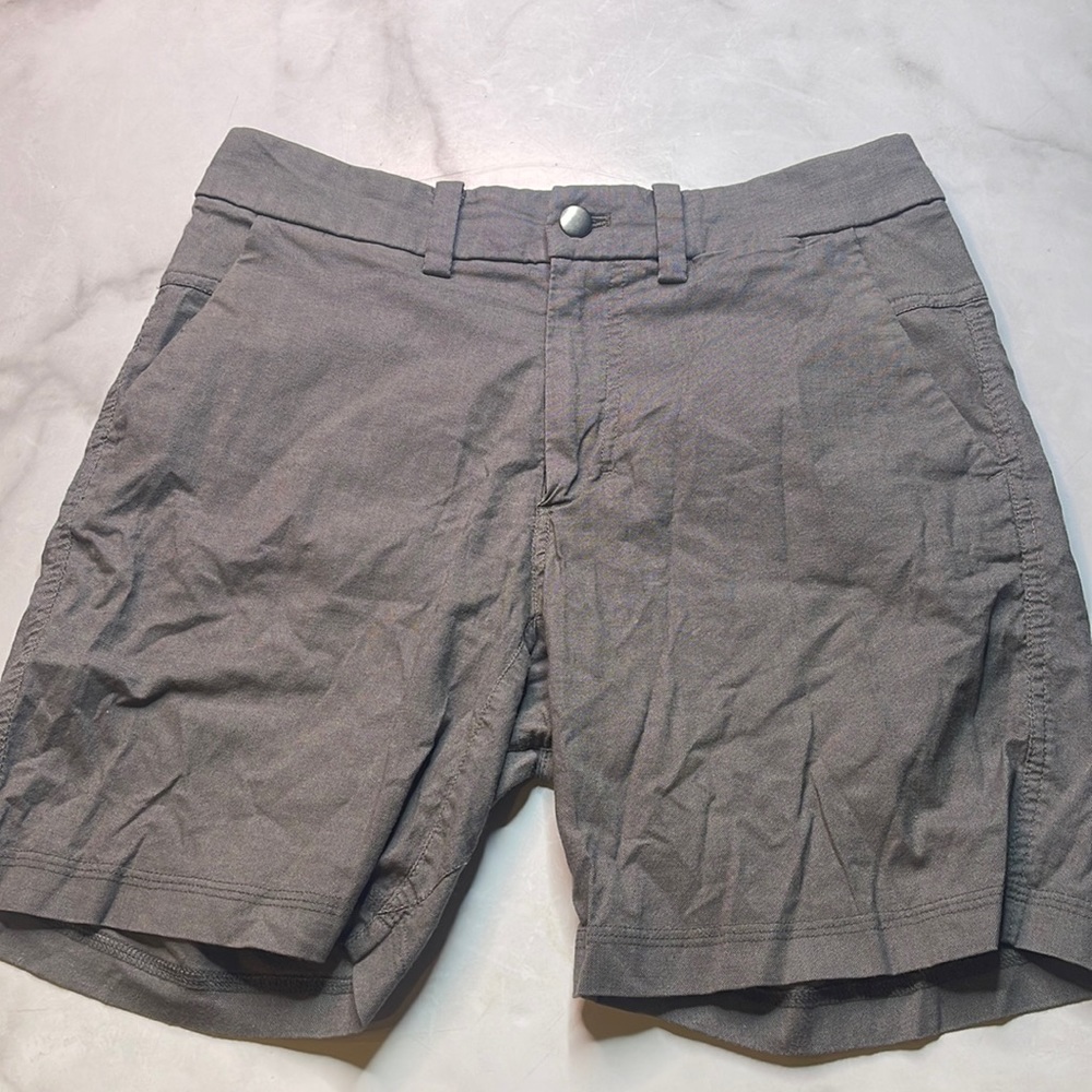 Lululemon ABC Commission Shorts